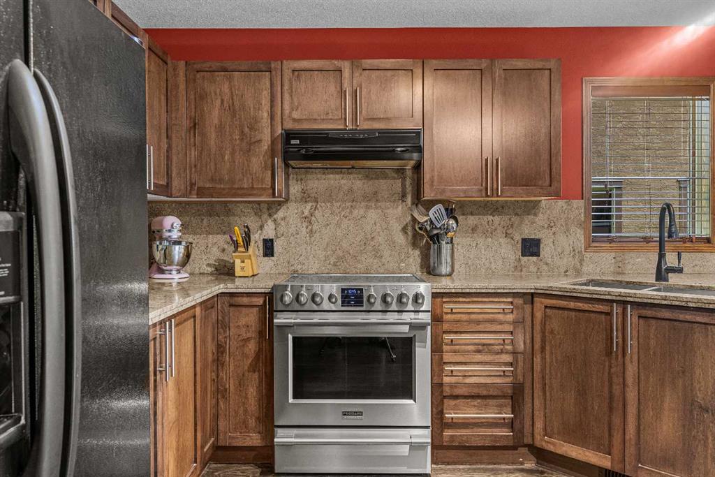 Picture for 202, 108 Armstrong Place 
