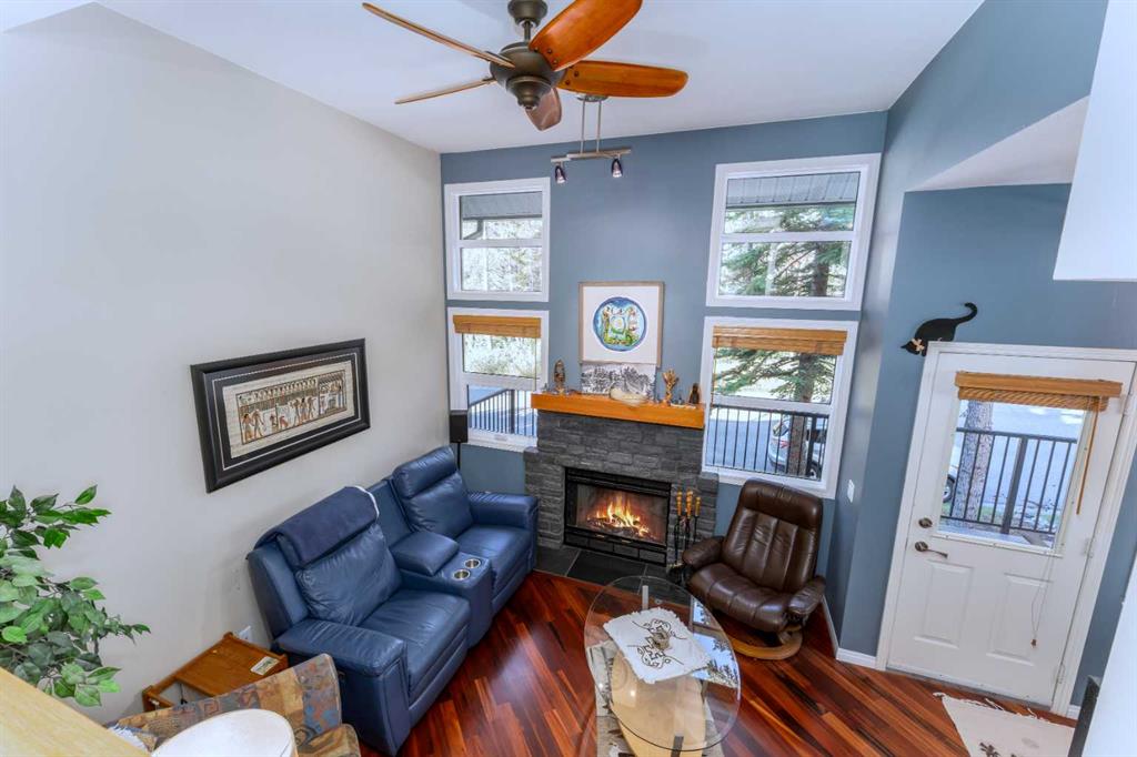 Picture for 9, 242 Benchlands Terrace 