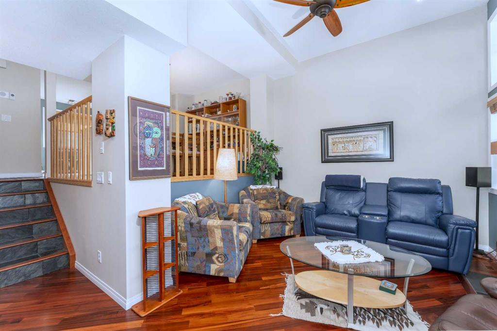 Picture for 9, 242 Benchlands Terrace 