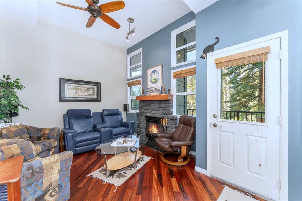 Picture for 9, 242 Benchlands Terrace 