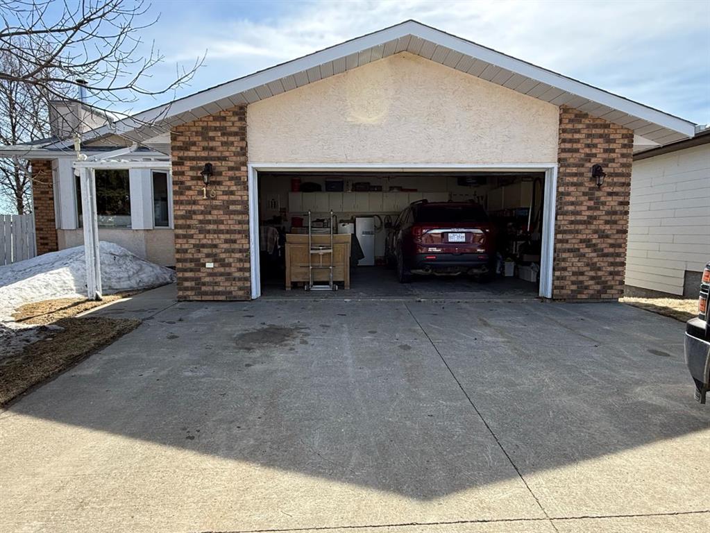 Picture for 13 Assiniboine Drive 