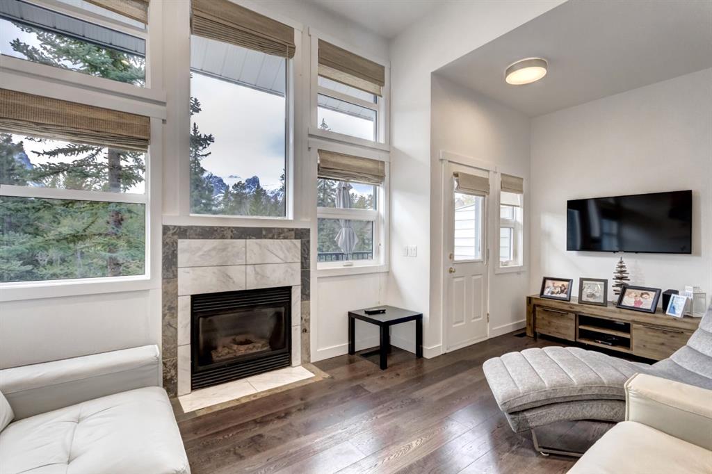 Picture for 18, 242 Benchlands Terrace 