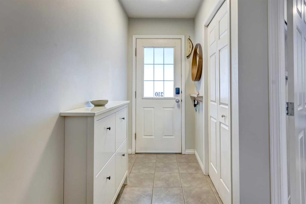Picture for 210, 112 Kananaskis Way 
