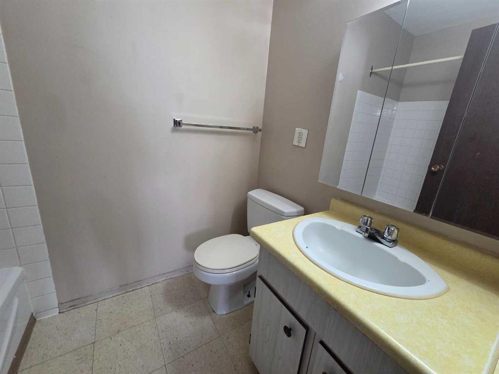 Picture for 301, 5317 5 Avenue  