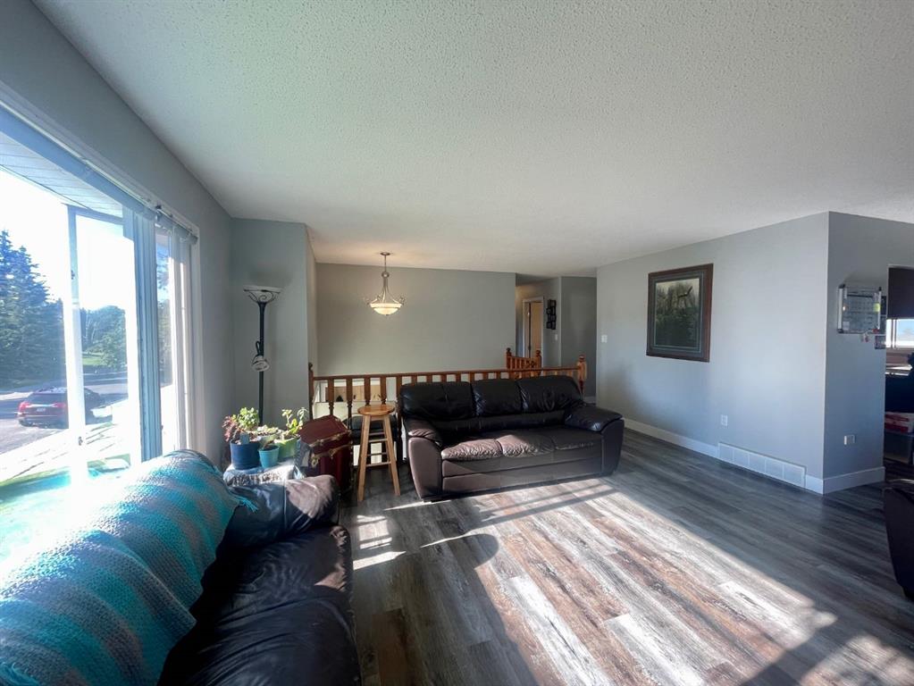 Picture for 5301 15 Ave  