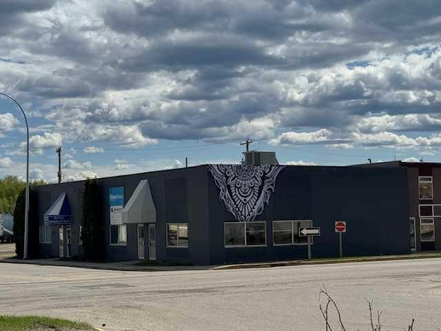 Picture for 4903 2 Avenue E