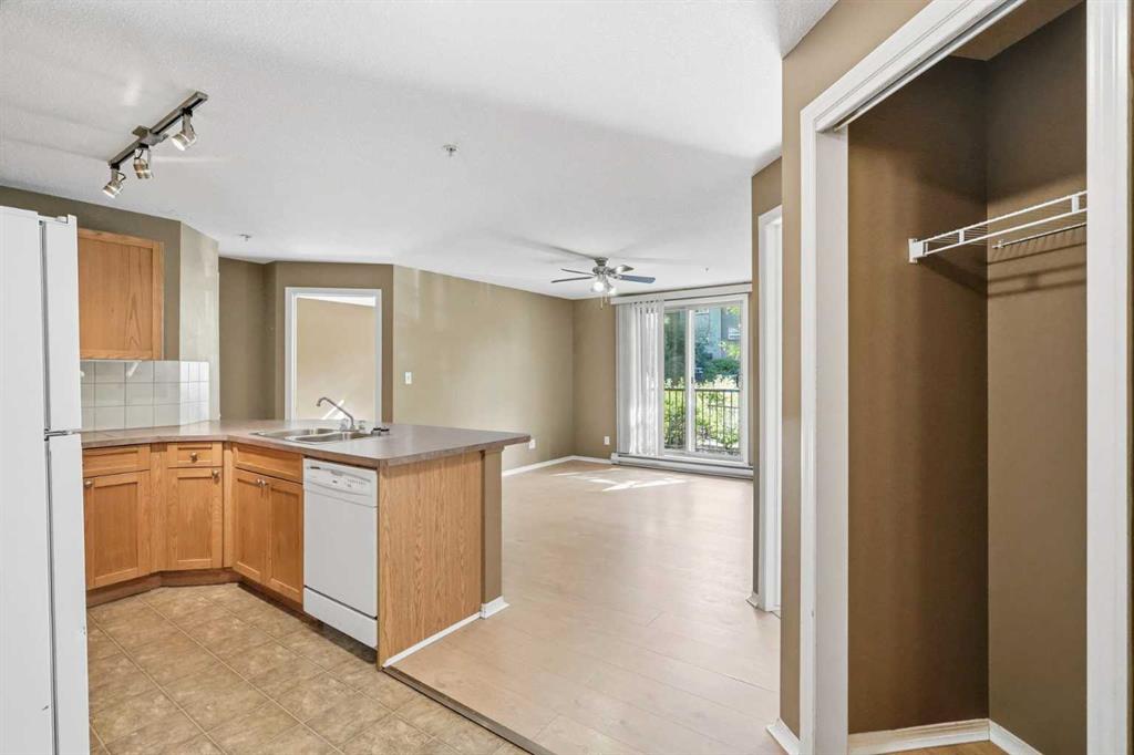 Picture for 112, 186 Kananskis Way 