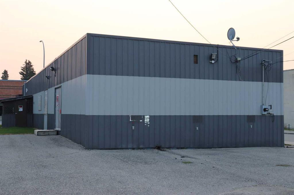 Picture for 502 50 Street  