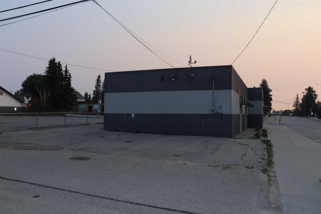 Picture for 502 50 Street  