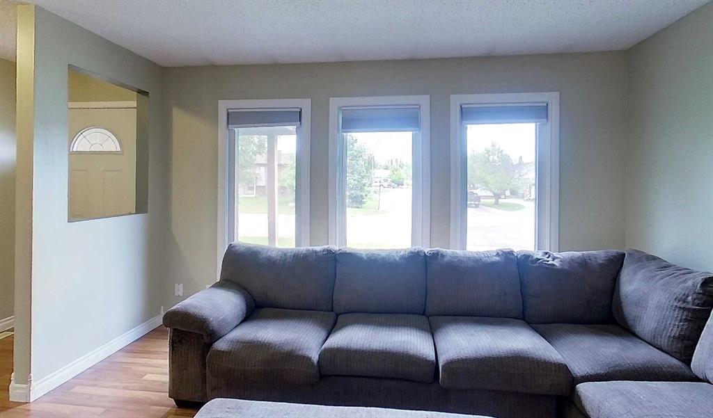 Picture for 5415 15 Avenue 