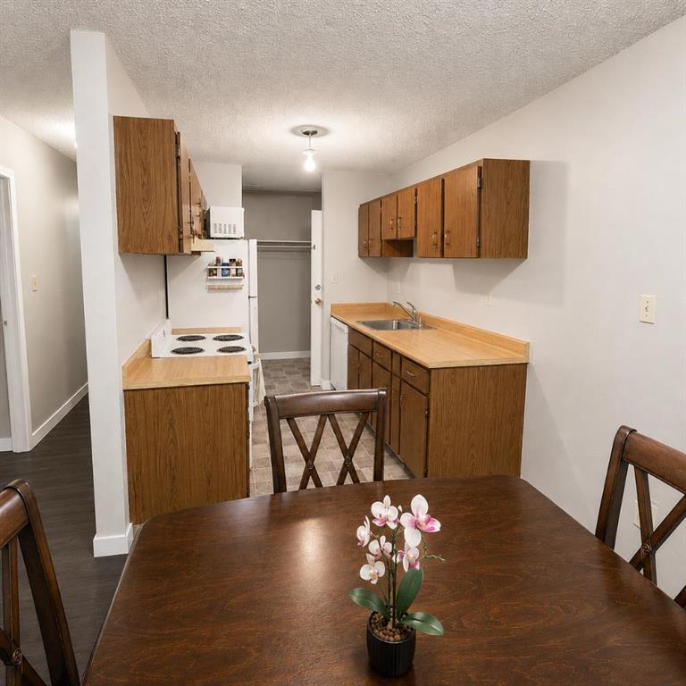 Picture for 308A, 5611 10 Avenue  