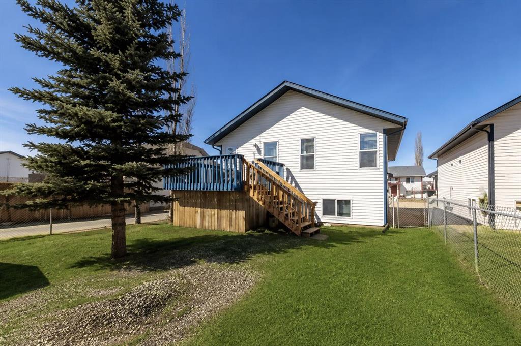 Picture for 4406 54A Avenue Crescent 