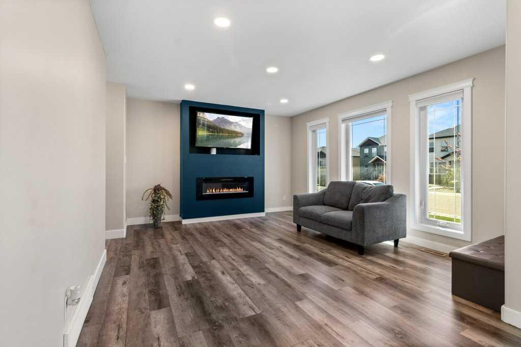 Picture for 87 Almond Crescent 