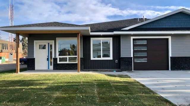 Picture for #2, 4738 49A Avenue 