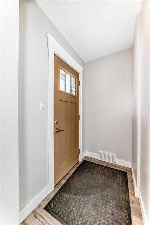 Picture for 5238 52 Street  