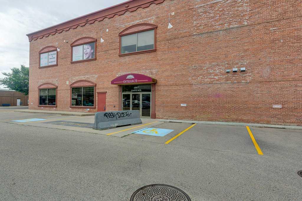 Picture for 105, 4807 50 Avenue 