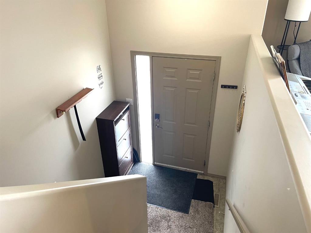 Picture for 11, 4803 54 Avenue 
