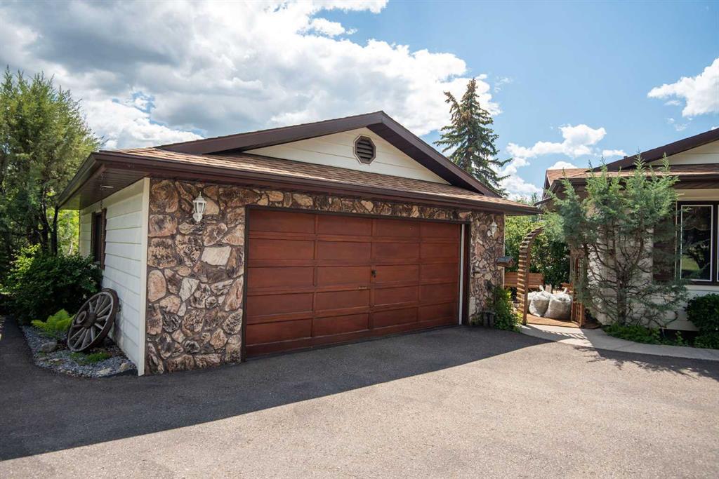 Picture for 129, 28319 Township Road 384  