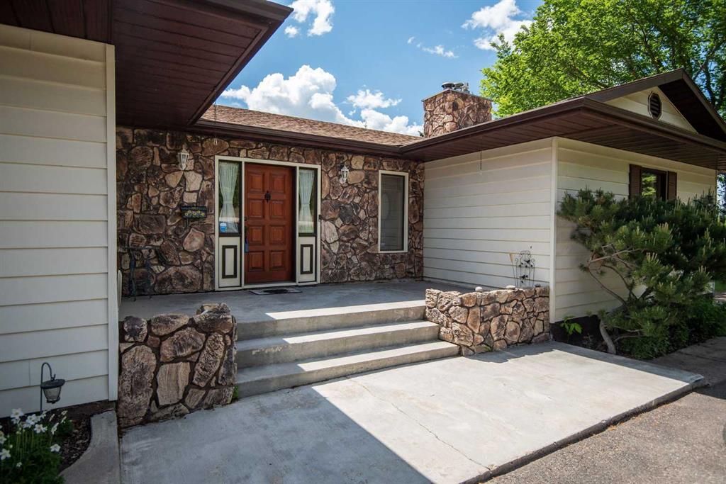 Picture for 129, 28319 Township Road 384  