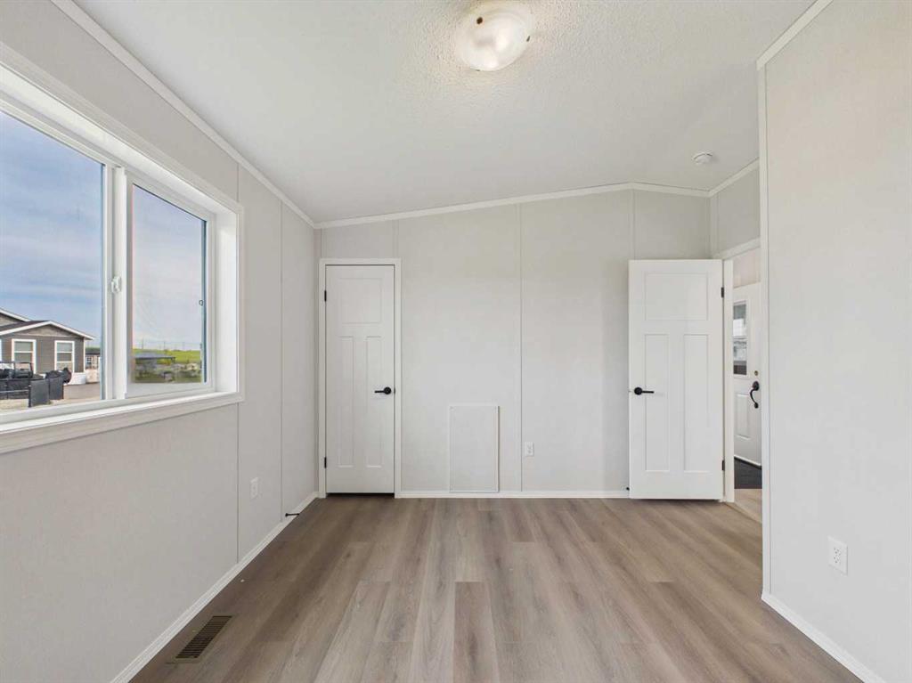 Picture for 152, 41019 Range Road 11  