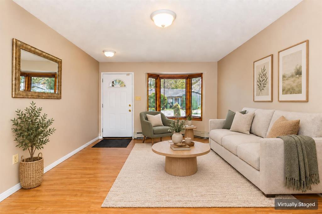 Picture for 4, 4240 46A Ave Crescent 