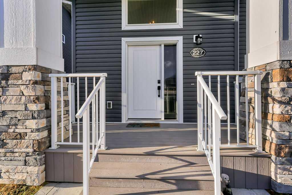 Picture for 227 Livingston Close 