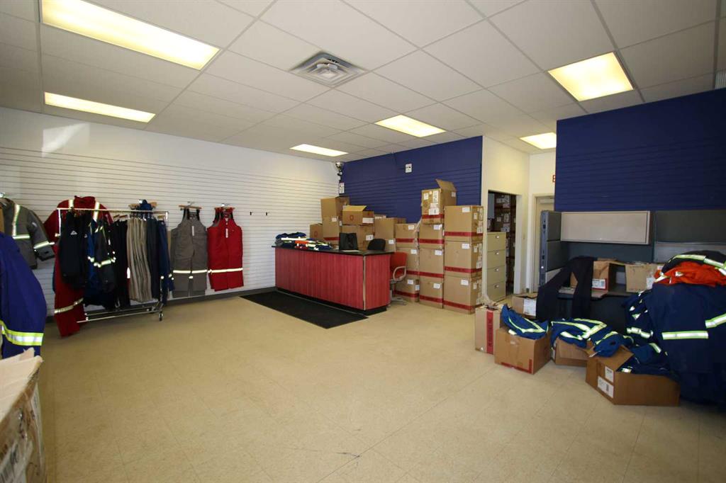 Picture for 7, 7621 Edgar Industrial Drive 