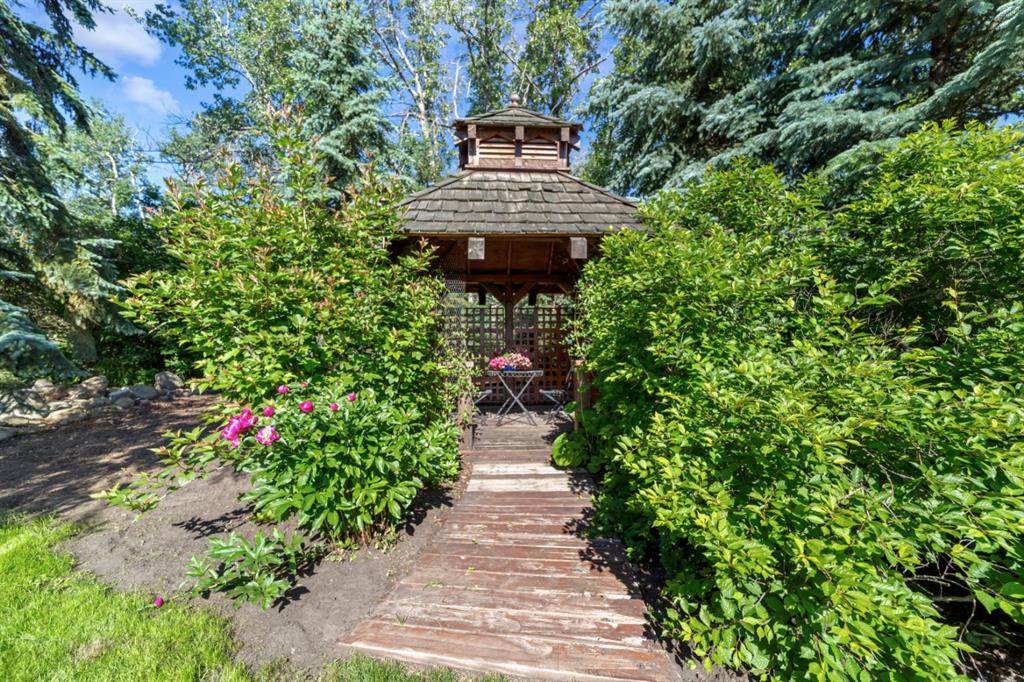 Picture for 45217 Range Road 202  