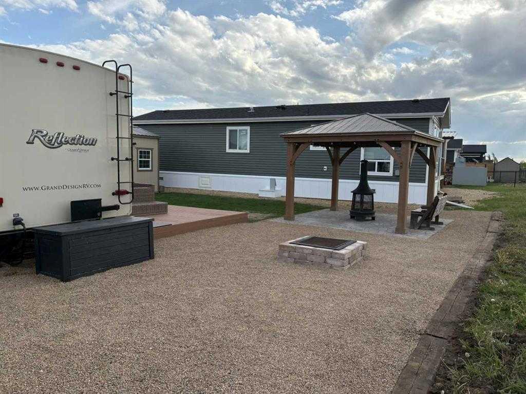 Picture for 116, 41019 Range Road 11  
