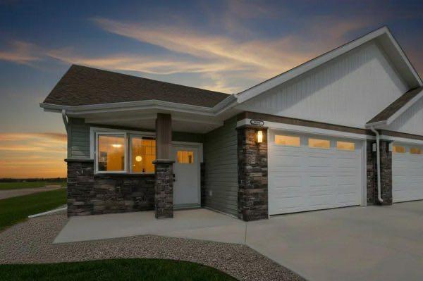 Picture for 4940 Beardsley Avenue 
