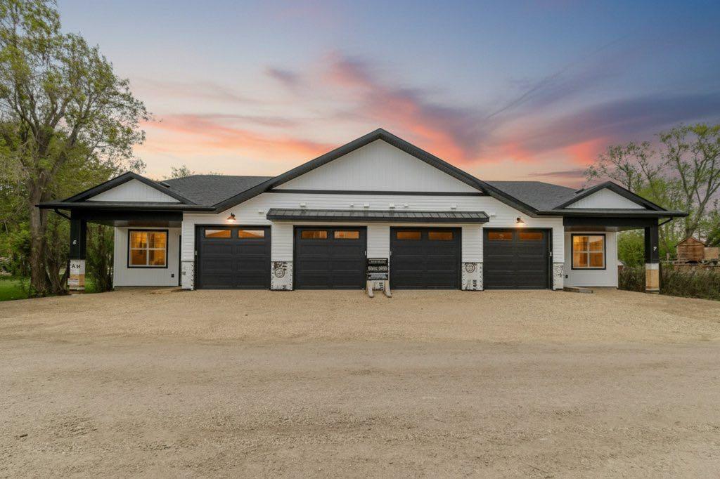 Picture for 7, 5463 55 Avenue 