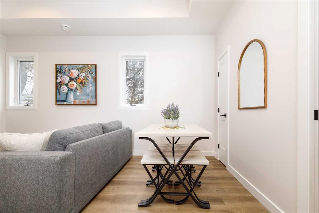 Picture for 7, 5463 55 Avenue 