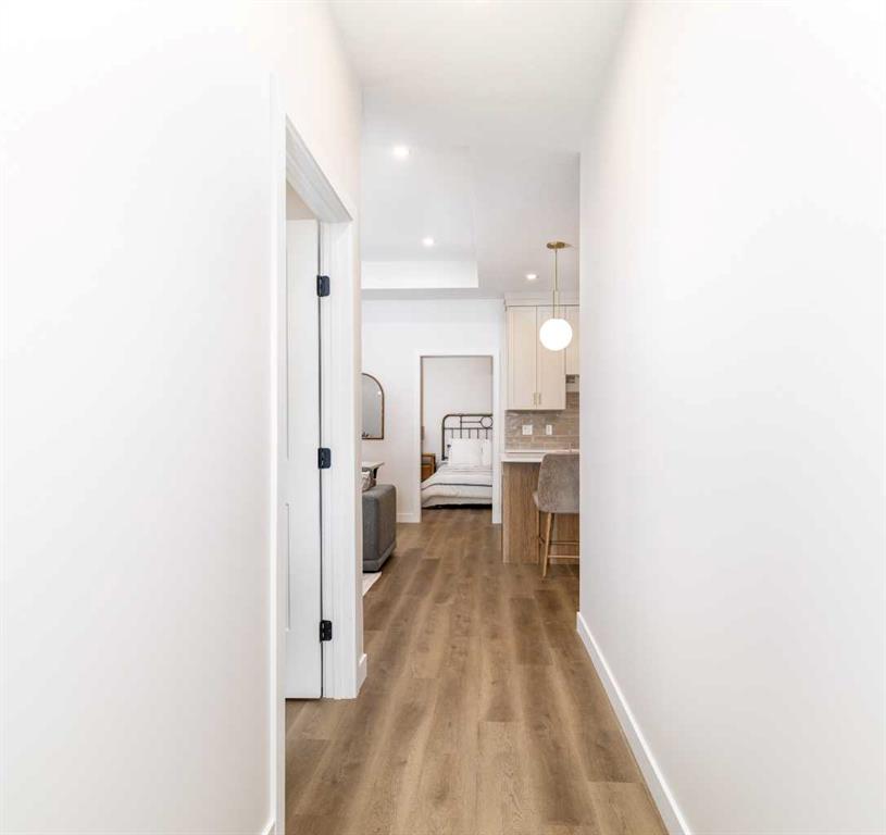 Picture for 7, 5463 55 Avenue 