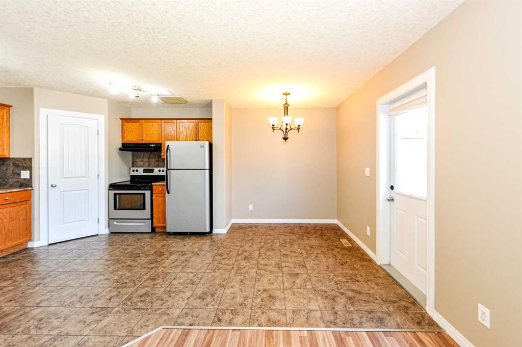 Picture for 35, 6802 50 Avenue 