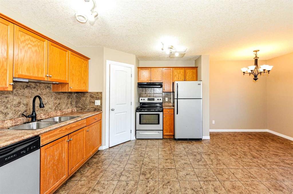 Picture for 35, 6802 50 Avenue 