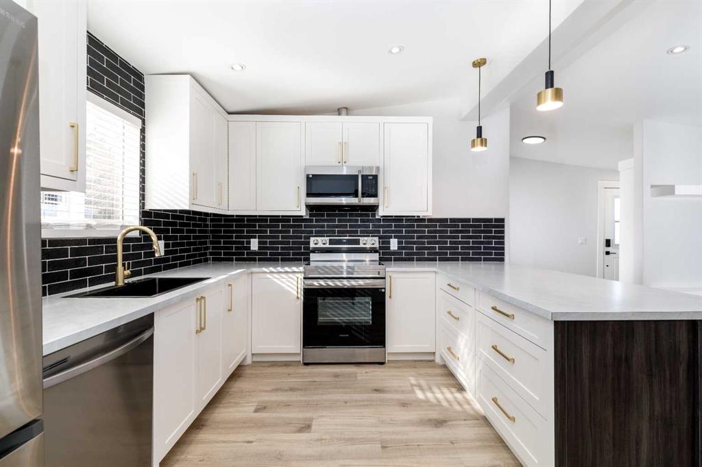Picture for 200, 5344 76 Street 