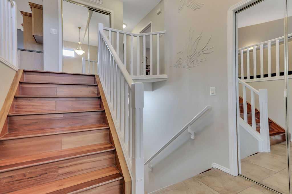 Picture for 68 Asmundsen Avenue 