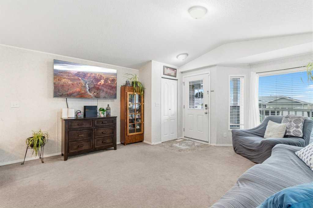 Picture for 6 Baywood Place 