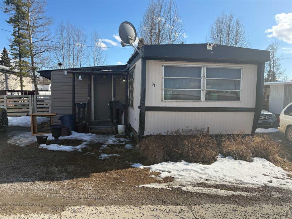 Picture for #34, 5311 60 Street 