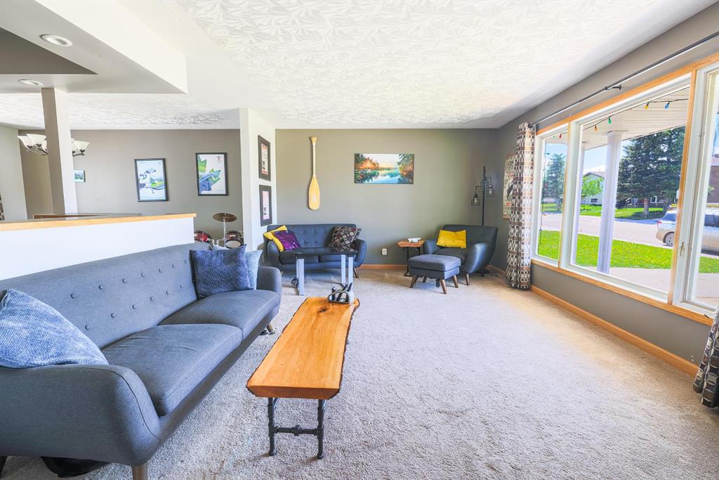 Picture for 5739 55 Street 