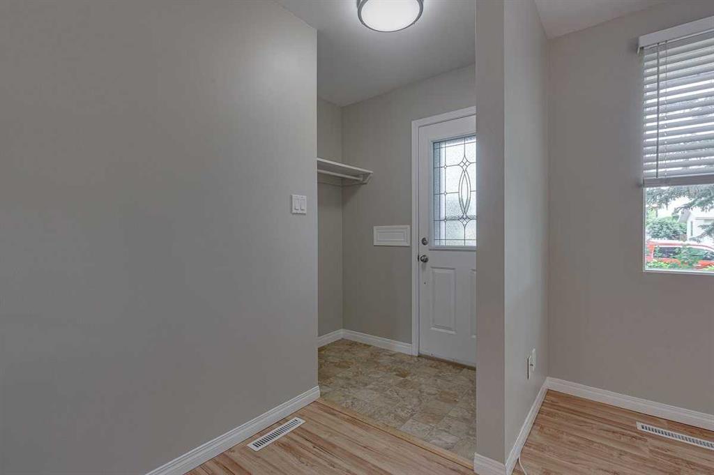 Picture for 5958 West Park Crescent Crescent N