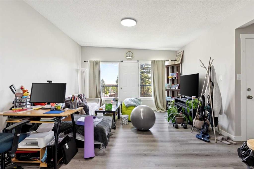 Picture for 6717 - 6719 Huntsbay Road NW