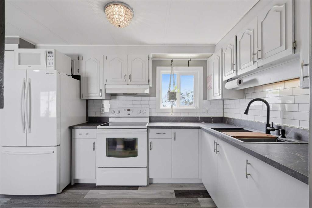 Picture for 341, 5344 76 Street 