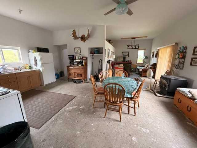 Picture for 101, 43049 Range Road 214  