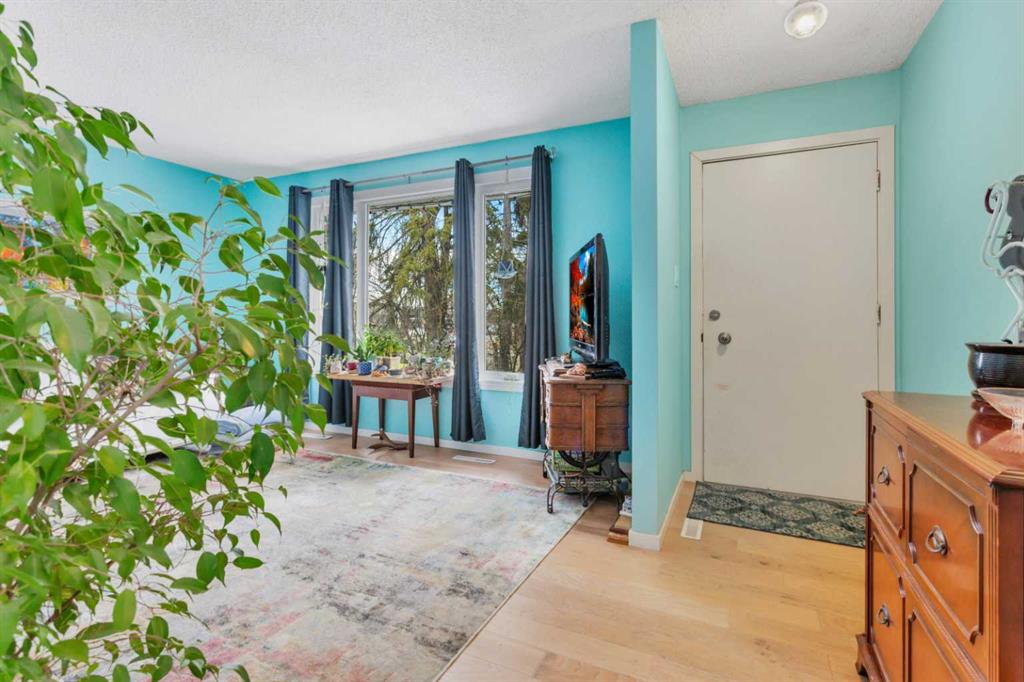 Picture for 6749 59 Avenue 