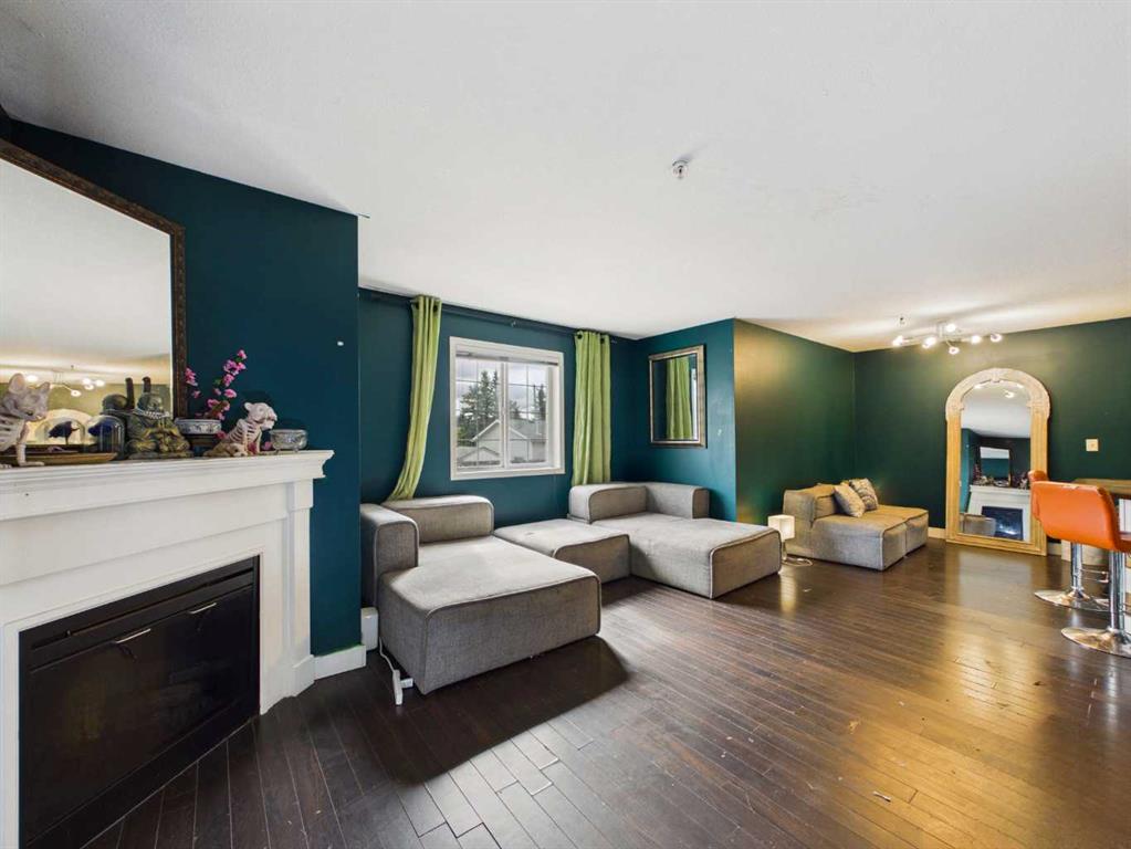 Picture for 112, 3730 50 Avenue 