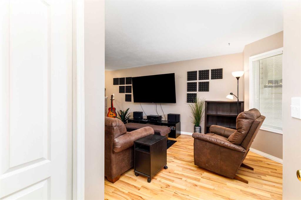 Picture for 47, 33 Donlevy Avenue 