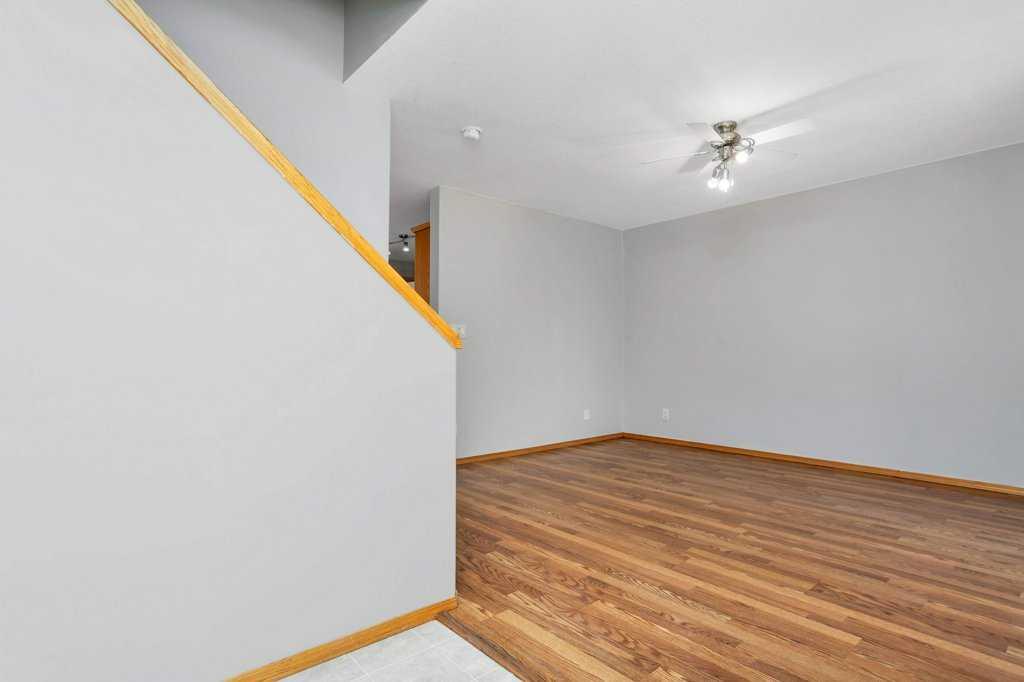 Picture for 220 Deschner Close 