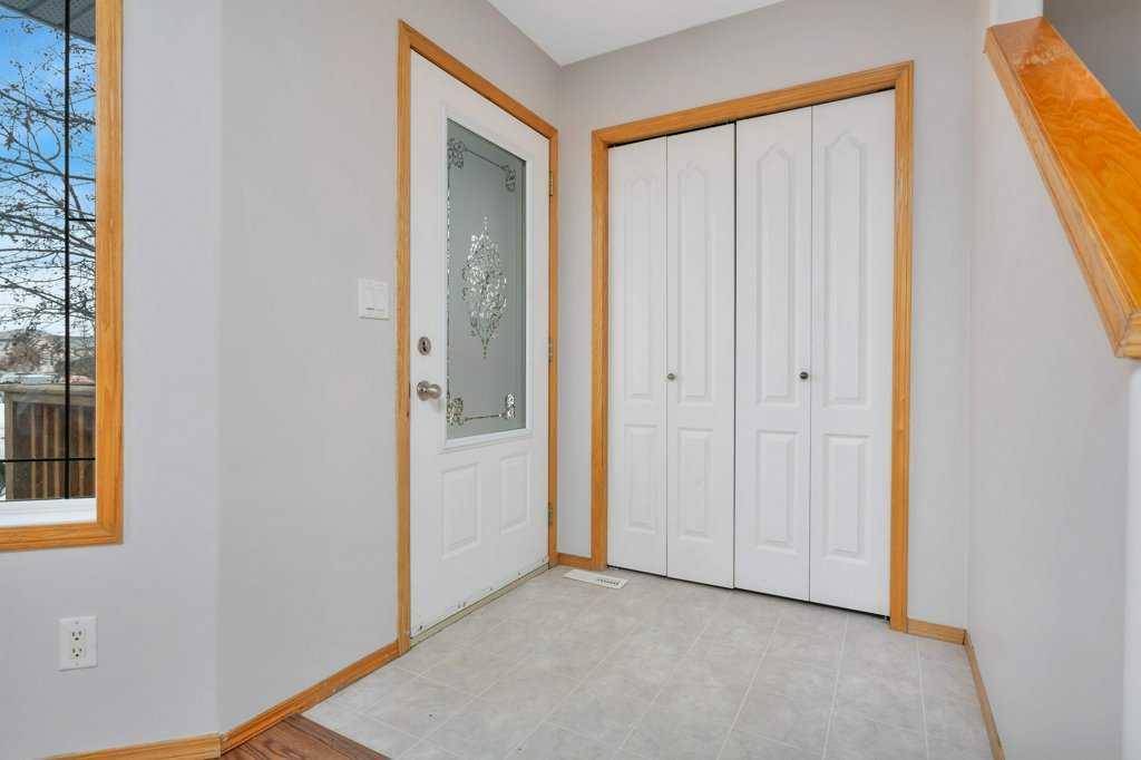 Picture for 220 Deschner Close 