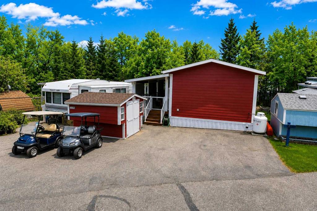 Picture for 1077, 35468 Range Road 30  